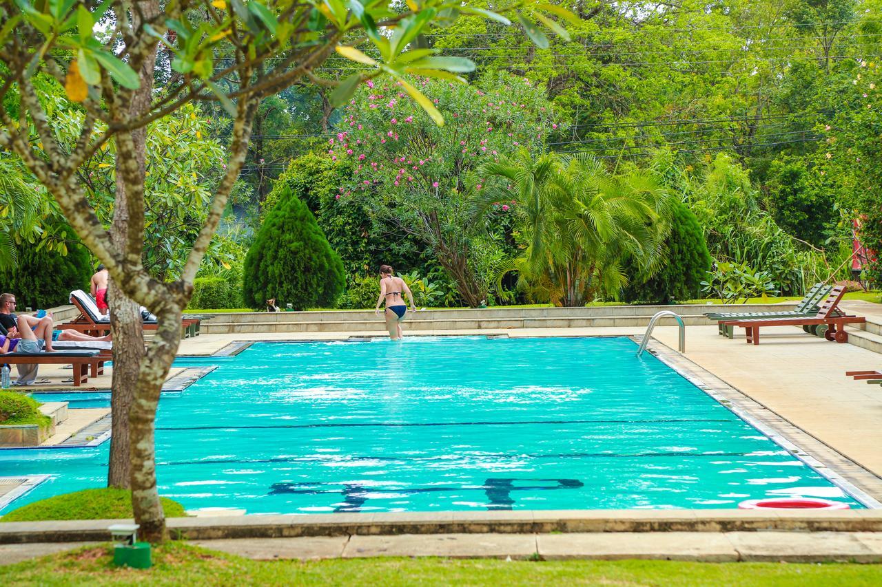 Fresco Water Villa Sigiriya Luaran gambar